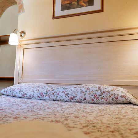 Villa Le Beringhe - Wine Pool & Relax Colle Val D'Elsa Exterior photo