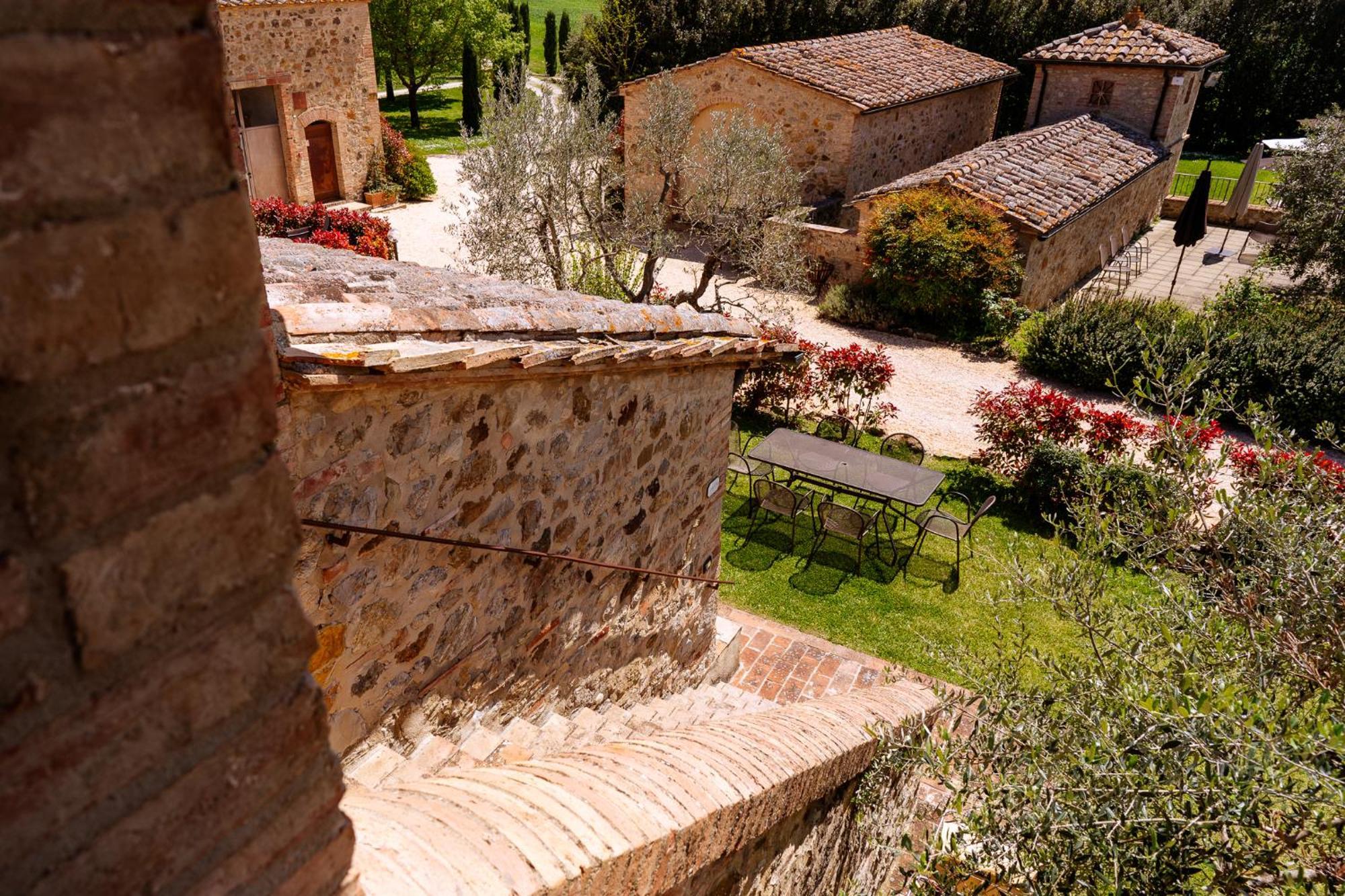 Villa Le Beringhe - Wine Pool & Relax Colle Val D'Elsa Exterior photo